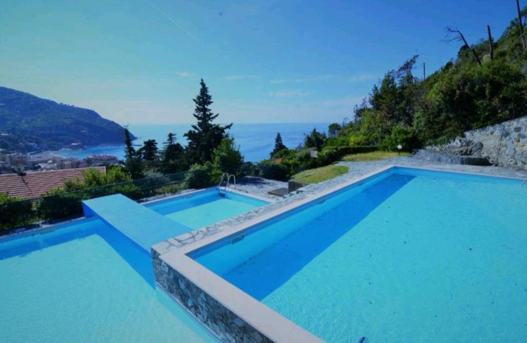 Elegant And Sea View Excelsior Apartment Леванто Экстерьер фото