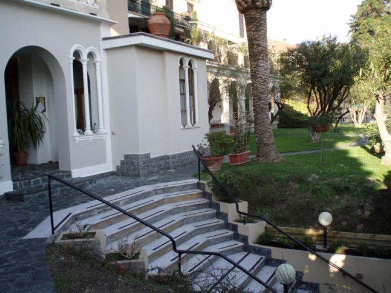 Elegant And Sea View Excelsior Apartment Леванто Экстерьер фото