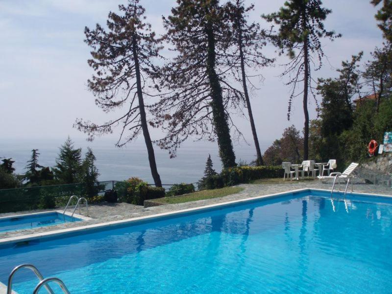 Elegant And Sea View Excelsior Apartment Леванто Экстерьер фото