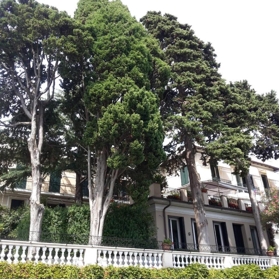 Elegant And Sea View Excelsior Apartment Леванто Экстерьер фото